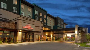 A hotel with a restaurant named "Johnny's Italian Steakhouse" on the ground floor. - Hilton Garden Inn Denver/Thornton (Thornton)