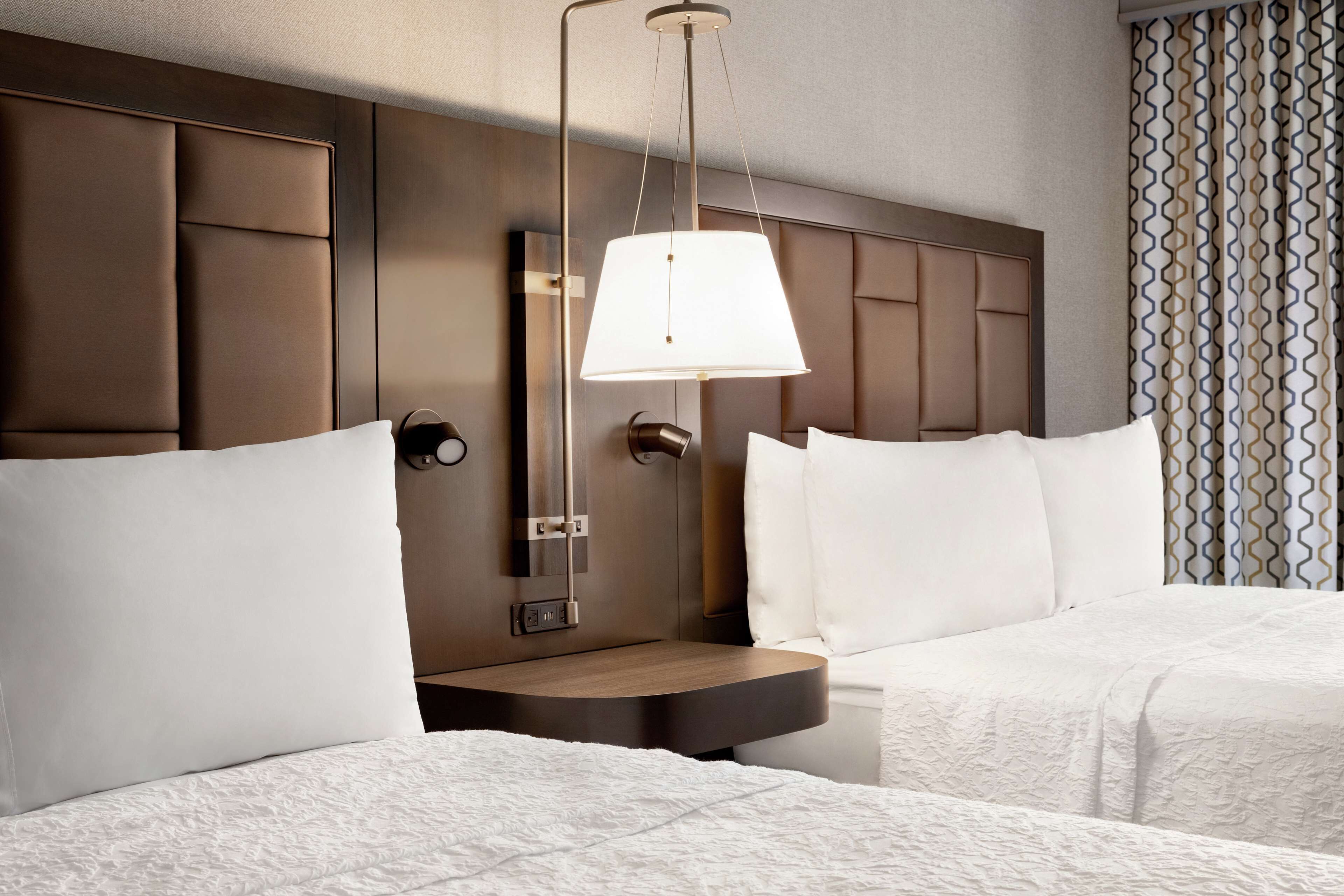 in-room safe, desk, laptop workspace, blackout curtains