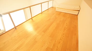 公寓, 多張床, 非吸煙房 | 羽絨被、遮光窗簾/窗簾、熨斗/熨衫板、免費 Wi-Fi