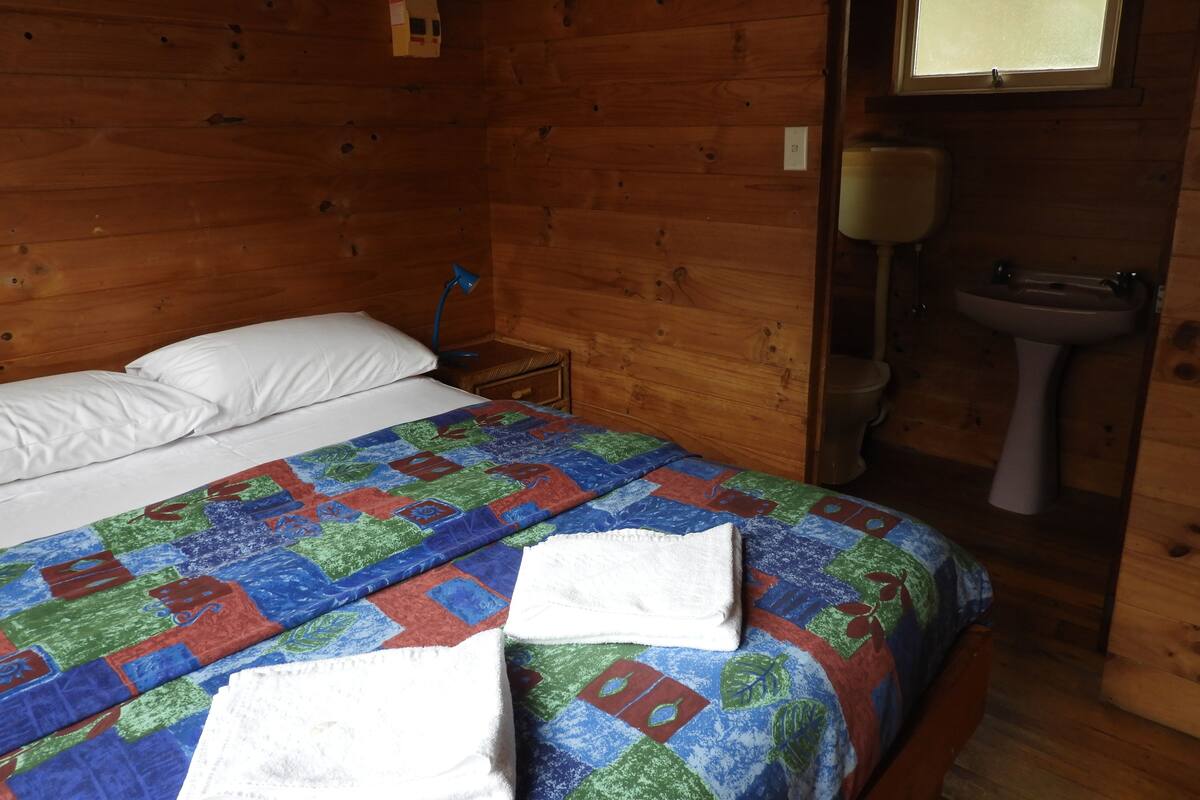 Cabin #4 - Double Room | 1 bedroom, blackout drapes, iron/ironing board, bed sheets