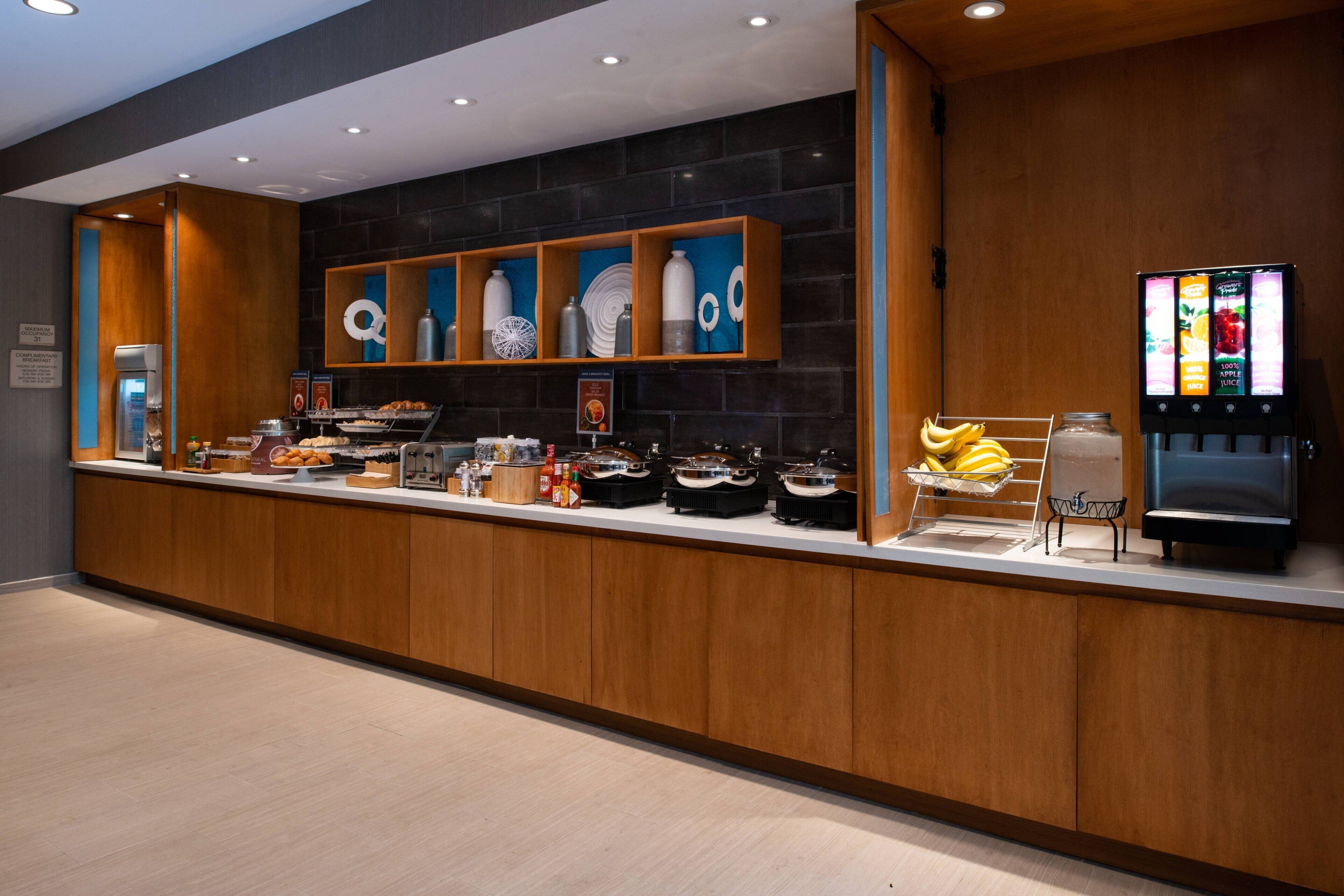 free daily continental breakfast