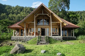 Front of property - Pondok Manoka (Kintamani)