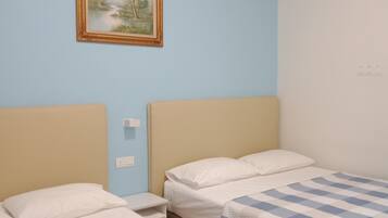 3 chambres, fer et planche Ă repasser, accĂšs Internet