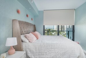 3 chambres, fer et planche à repasser, Wi-Fi, draps fournis