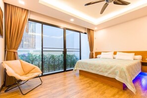 3 bedrooms, iron/ironing board, WiFi, bed sheets