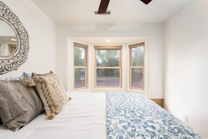 4 bedrooms, desk, iron/ironing board, travel cot