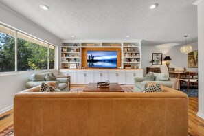 Smart TV, fireplace, video games, DVD player