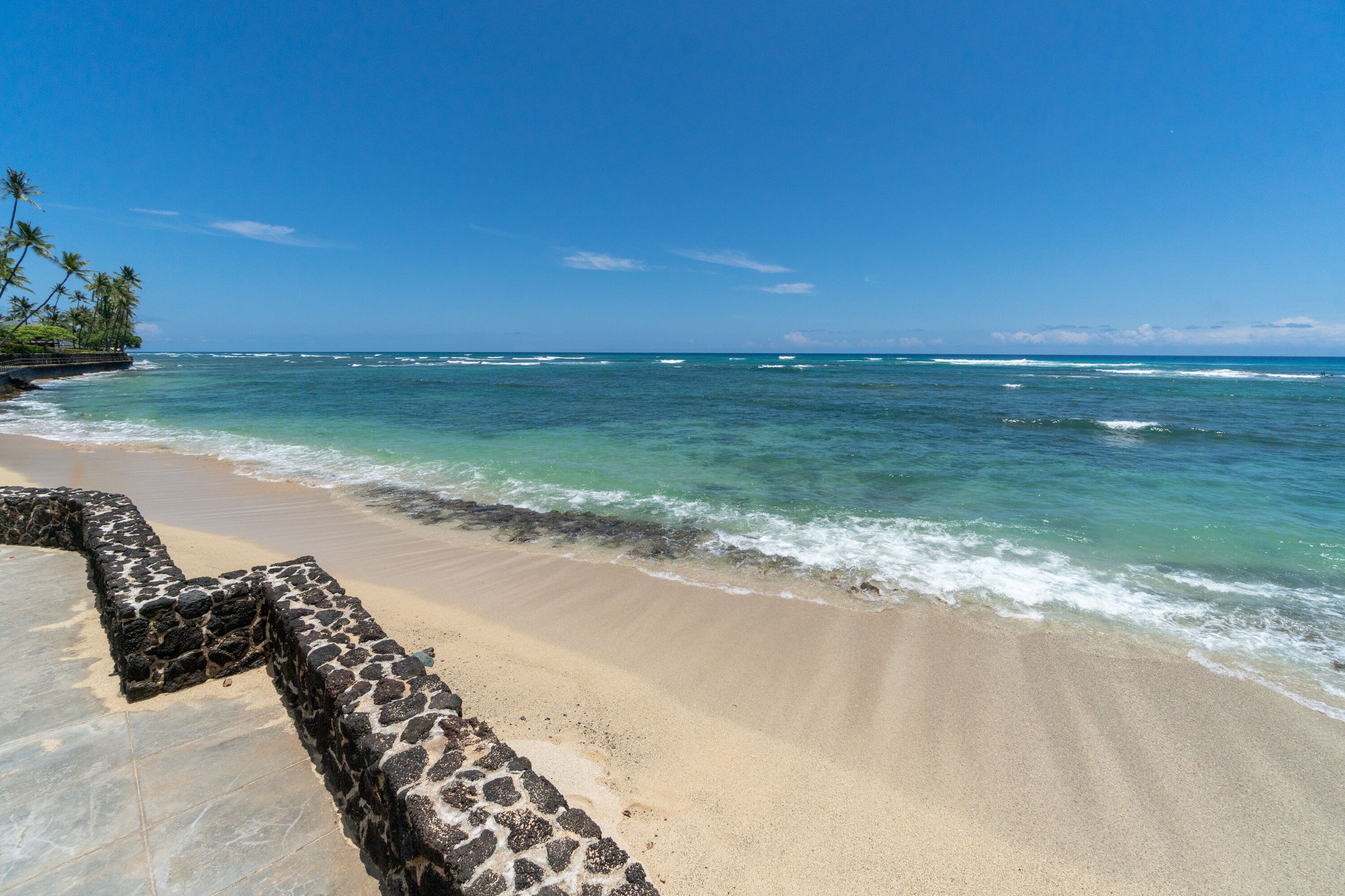 Quiet Beachfront Home at the Base Of Diamond Head