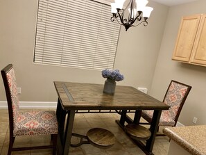 Dining - 5minutes away from Coachella Fest & Stage Coach (Coachella)