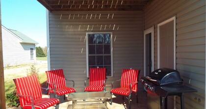 Park Place - Comfy Condo Close to Beach
