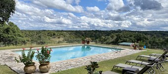 Børnehustekabine på Wolf Creek Guest Ranch