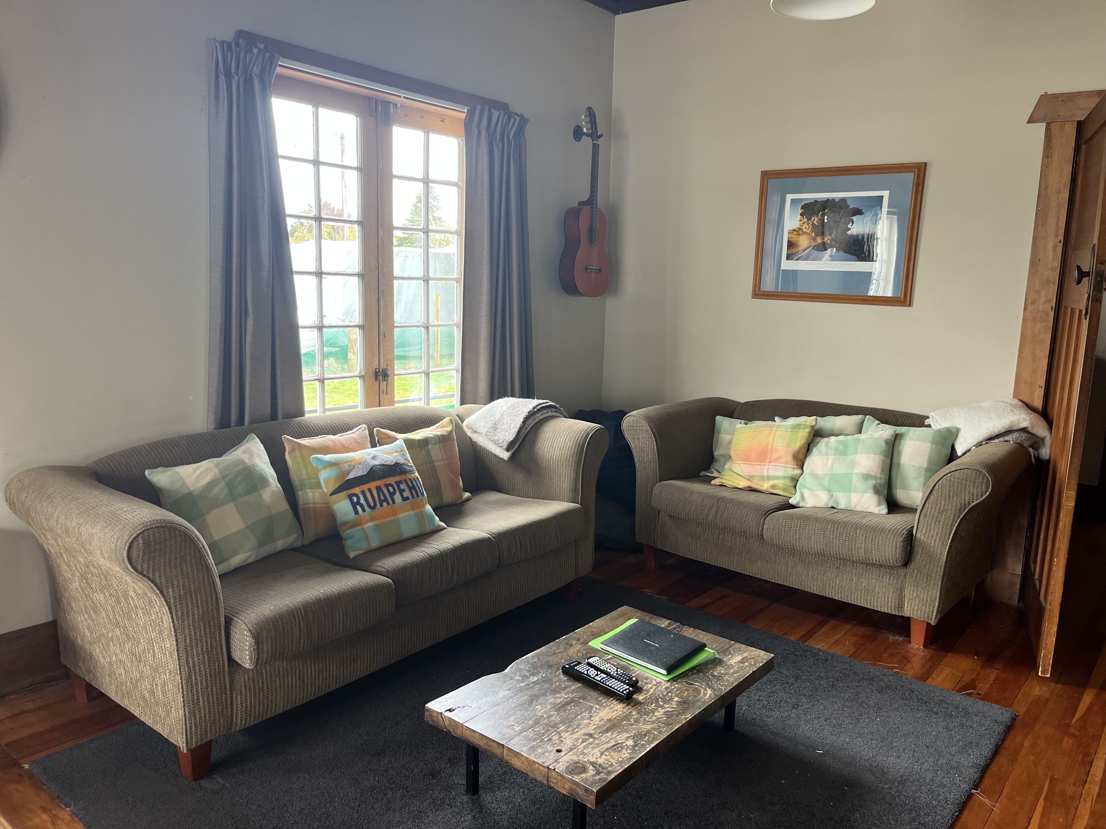 TV, fireplace, DVD player, books