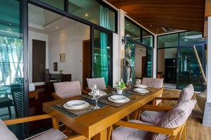 Dining - Emotion2 Spacious pool villa 3BR (Tambon Rawai)