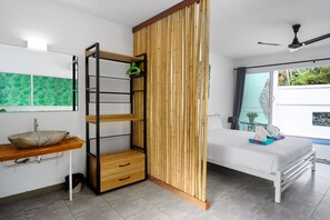 3 Schlafzimmer, hochwertige Bettwaren, Bügeleisen/Bügelbrett, WLAN