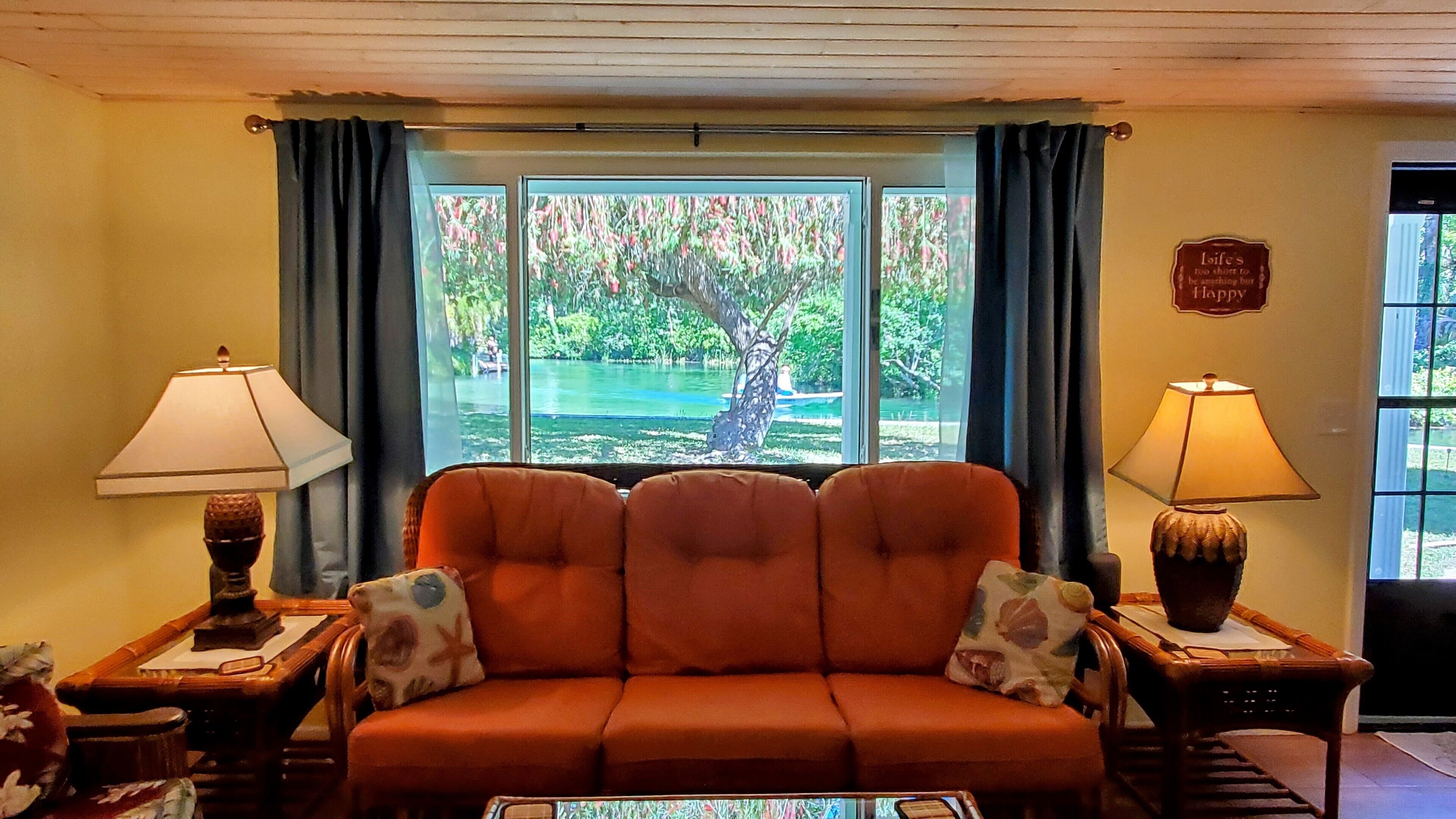 River Bend is located directly on the Weeki Wachee River! Incredible location!