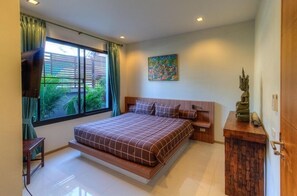 2 bedrooms, iron/ironing board, internet, bed sheets