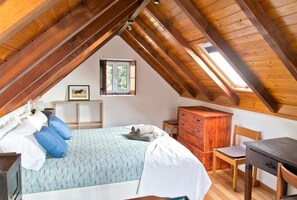 1 多间卧室、办公桌、WiFi、床单