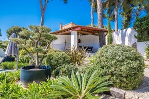 Property grounds -  6 Bedroom Villa minutes from Moraira Beach. Heated swimming pool, sea view (moraira)