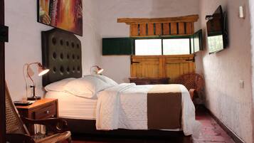 1 slaapkamer, een bureau, een strijkplank/strijkijzer, gratis wifi