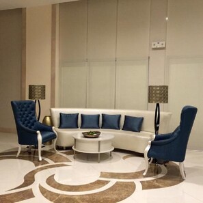 Sala de estar en el lobby