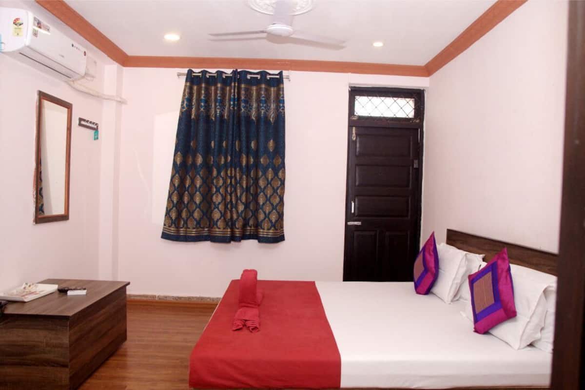 Rollaway beds, free WiFi
