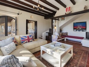 TV, fireplace, DVD player, table tennis - SundanceMallorca, Port de Pollensa’s Finest Luxury Residence, Stunning Sea Views (Pollença)