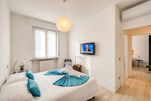 1 chambre, fer et planche à repasser, accès au Wi-Fi (inclus)