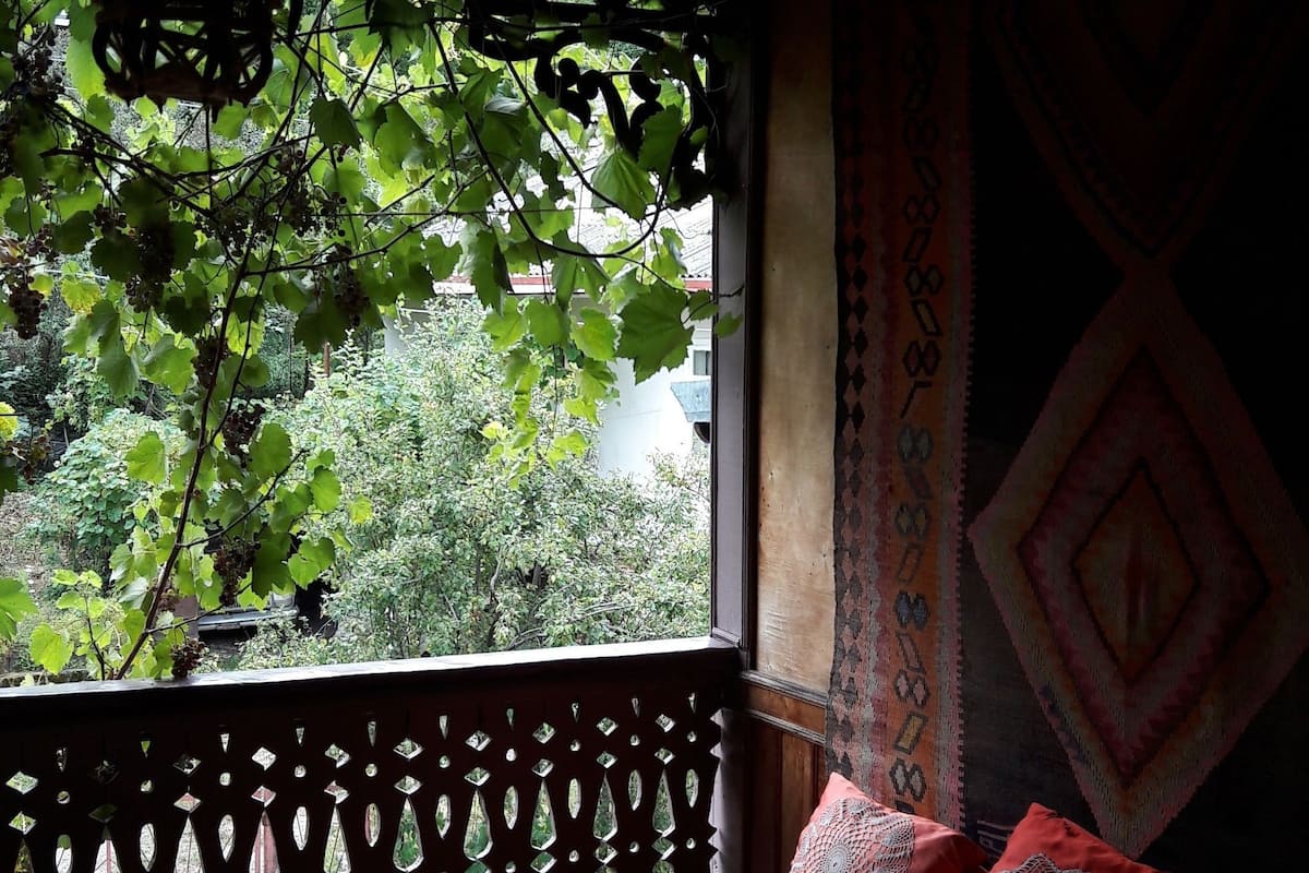 Grand Room | Laptop workspace, iron/ironing board, rollaway beds, free WiFi