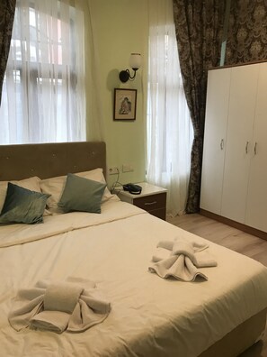Comfort Double Room, 1 King Bed, Accessible, City View | Soundproofing, bed sheets - Historial Hotel (Istanbul)