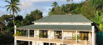 Great luxury Pool villa for rent in Surin