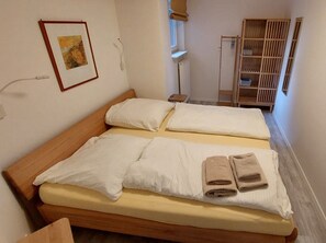 2 bedrooms, WiFi, bed sheets
