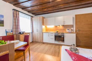 1 chambre, lit de bébé portatif, Wi-Fi, literie fournie