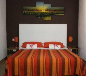 Classic Double Room | Desk, free cots/infant beds, free WiFi, bed sheets - Donnaciccinatrapani (Misiliscemi)