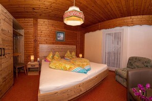 1 bedroom, in-room safe, WiFi, bed sheets