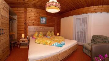 1 bedroom, in-room safe, WiFi, bed sheets