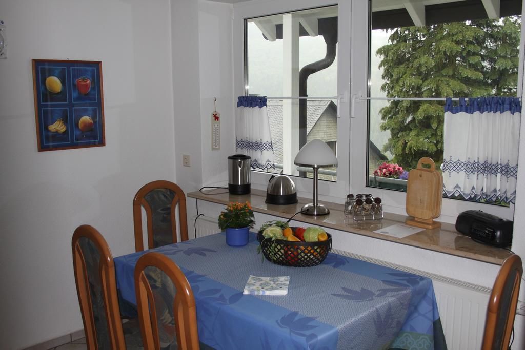 Apartamento, 2 quartos, terraço | Opções para refeição no quarto