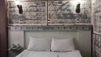 Standard Double Room | Minibar, desk, soundproofing, iron/ironing board