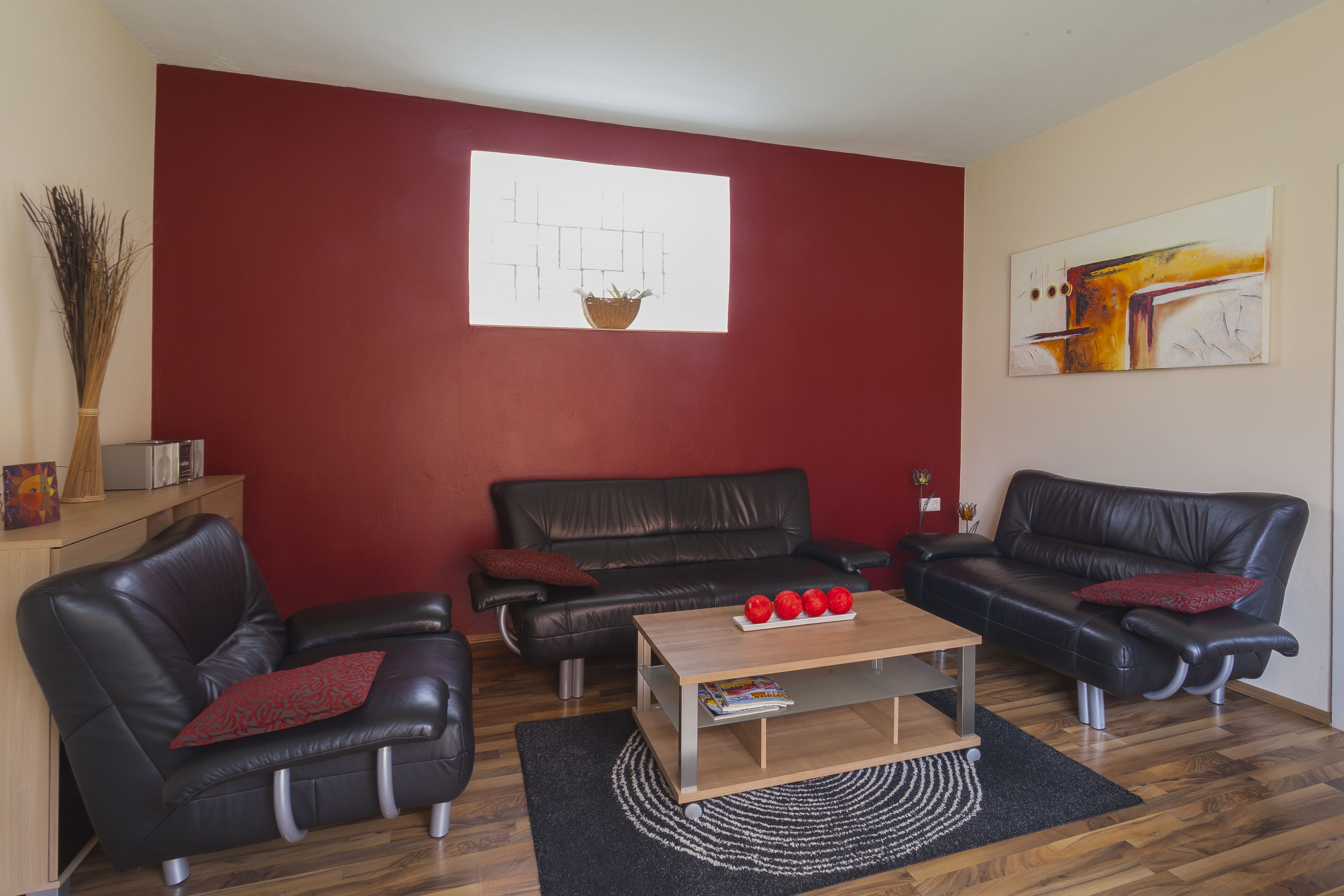 House, Balcony (2 people per bedroom) | Living room | Flat-screen TV