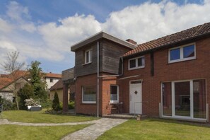 Front of property - Ferienhaus Nr. 1 (Wunstorf)