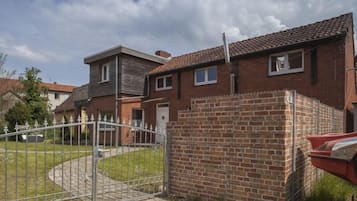 Pintu masuk hartanah