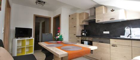 Fridge, oven, dishwasher