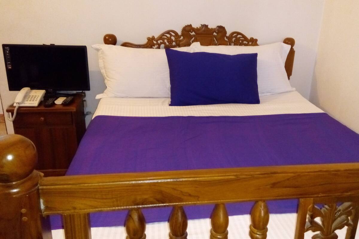 Individually furnished, desk, iron/ironing board, cots/infant beds