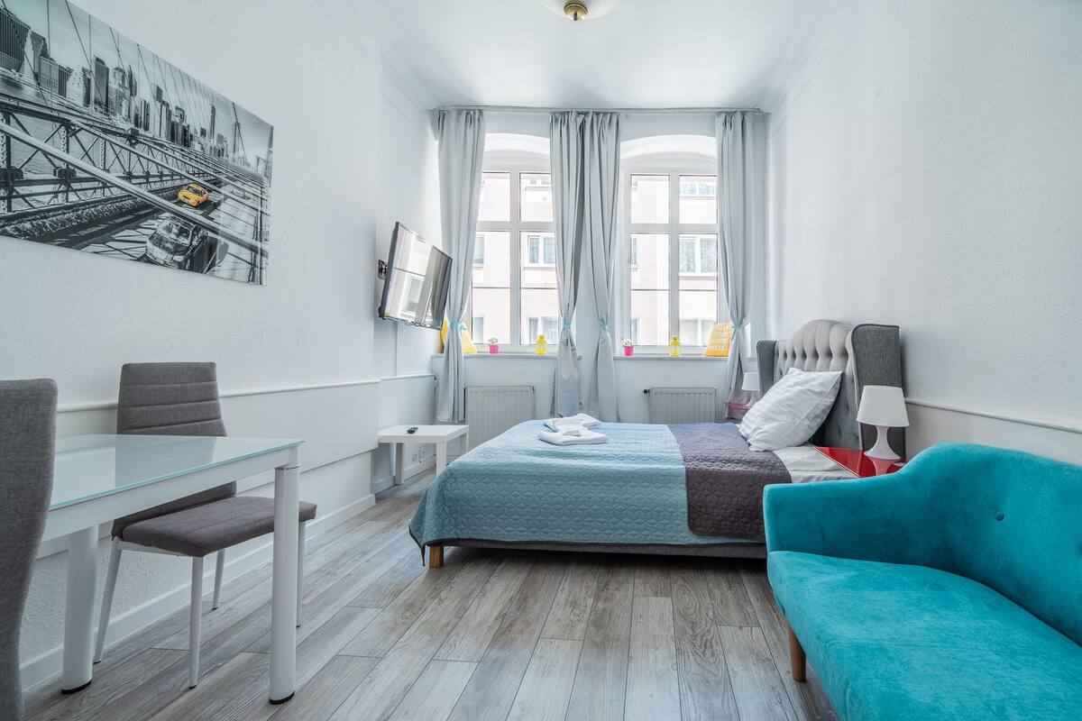 Double Room | Desk, iron/ironing board (on request), WiFi (free), bed sheets