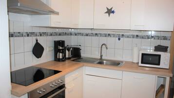 Frigorifero, microonde, forno, lavastoviglie