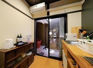 Private Vacation Home | Private kitchen | Fridge, microwave, stovetop, cookware/dishes/utensils - Kouhaku Kyomachiya Nishikyokoku (Kyoto)