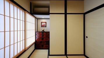 Private Vacation Home | 2 bedrooms, free WiFi, bed sheets