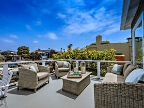 Property grounds - Hands-Down Best Deal in Newport Beach! (Newport Beach)