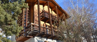 Outside: chalet with modern architecture on 3 floors, for 6 people, beautiful panoramic view -Interi