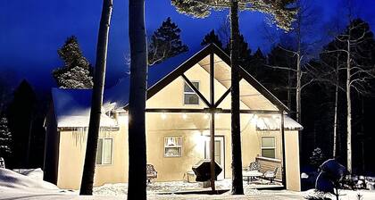 Secluded Mountain Chalet in Angel Fire Country Club