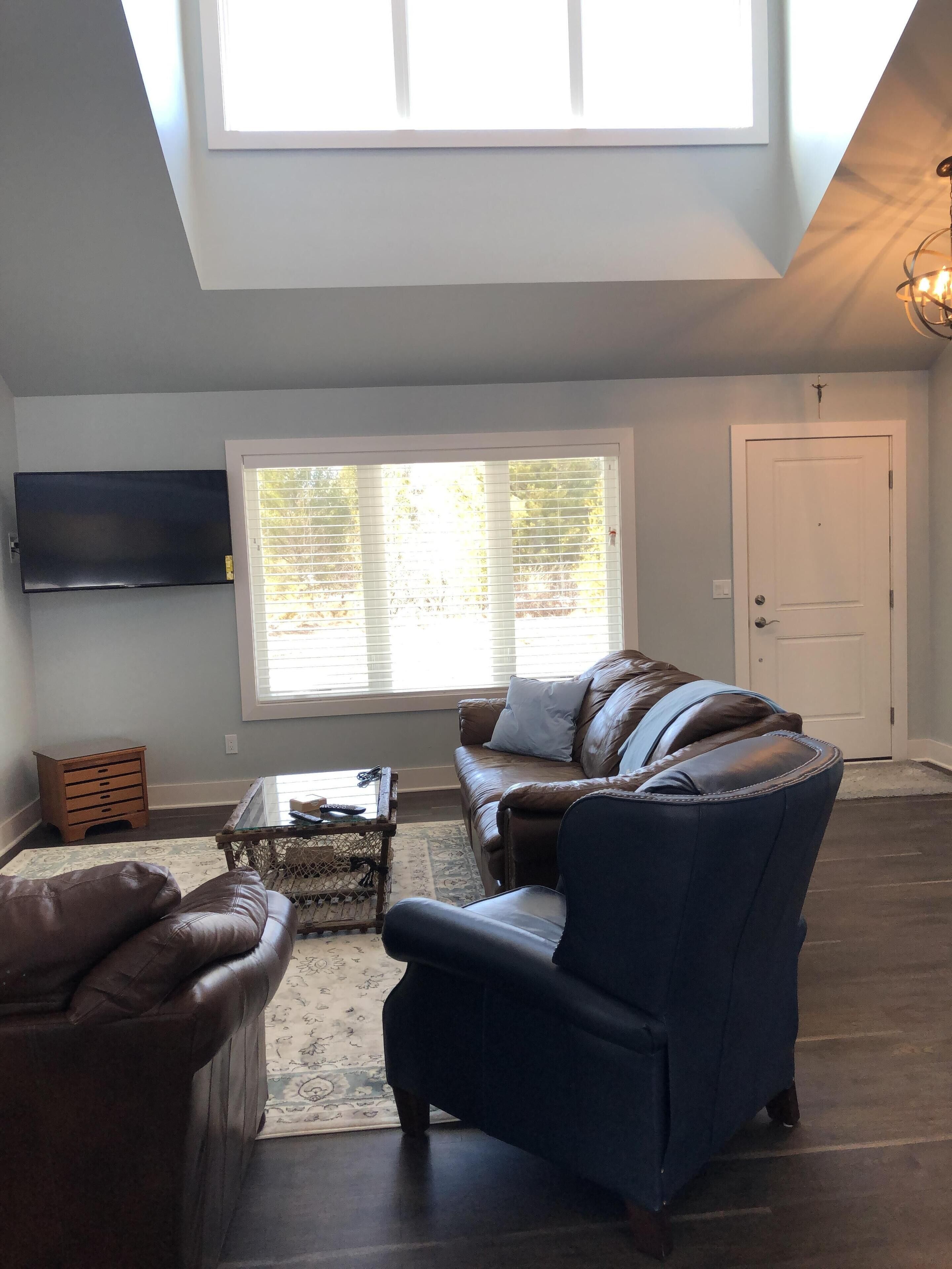 🍒 PEACEFUL SECLUDED BRAND NEW CUSTOM BUILT DOOR COUNTY RETREAT IN EGG HARBOR